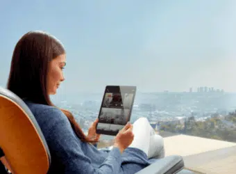 Centralized smart home control interface on a tablet device